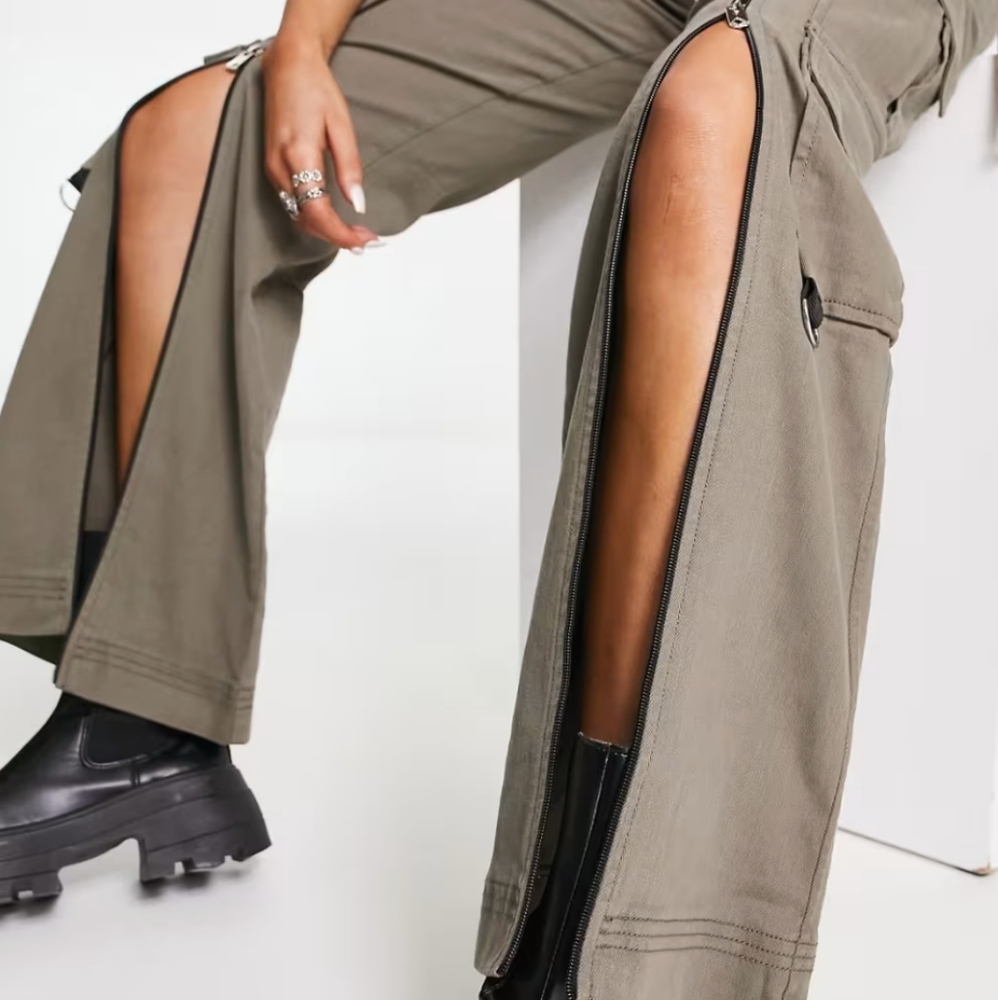 NWT Basic Pleasure Mode Zip split front flared Cargo pants 10 hot stretch - Picture 2 of 9